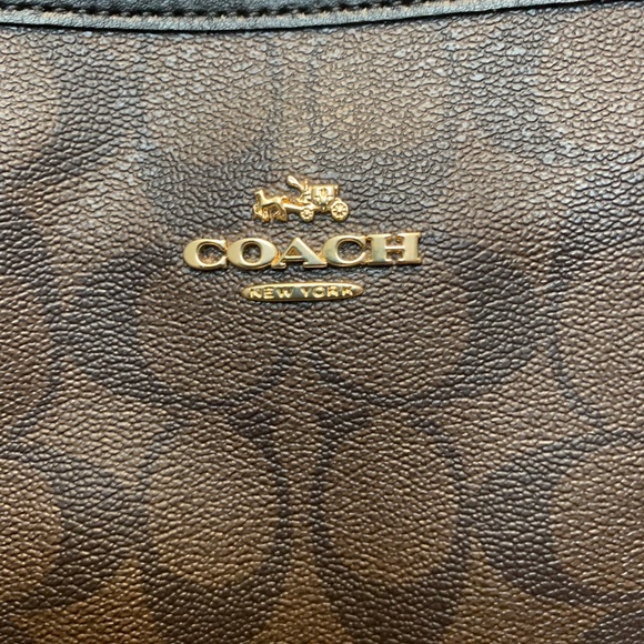 COACH PURSE - Picture 2 of 4